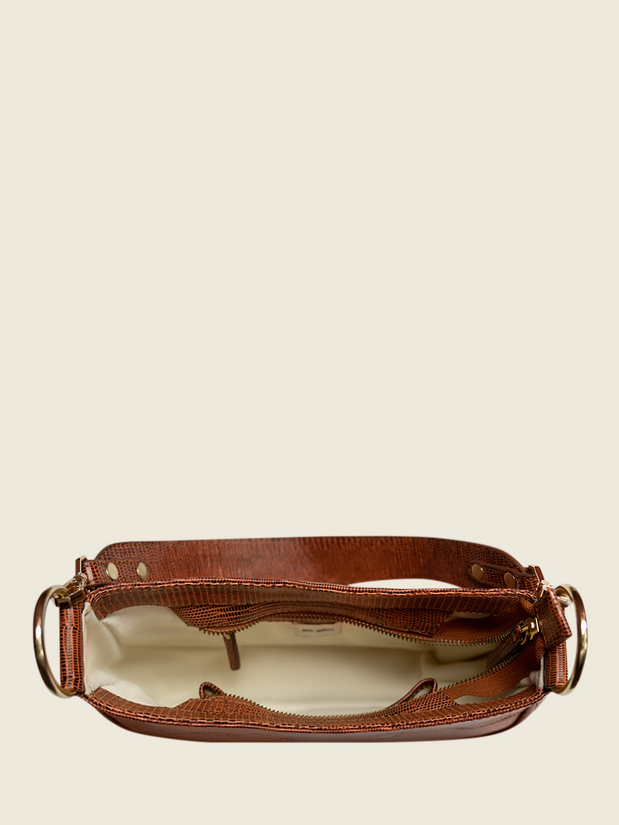 foto-vista-interior-bolso-media-luna-cuero-marrón-garance-1960-paul-marius-w40-l-l