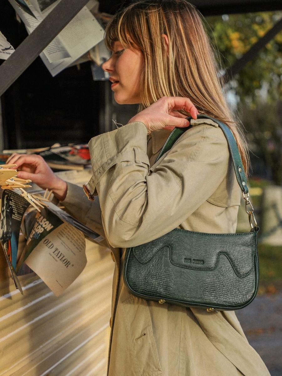 foto-vista-bolso-media-luna-cuero-verde-garance-1960-paul-marius-w40-l-dg