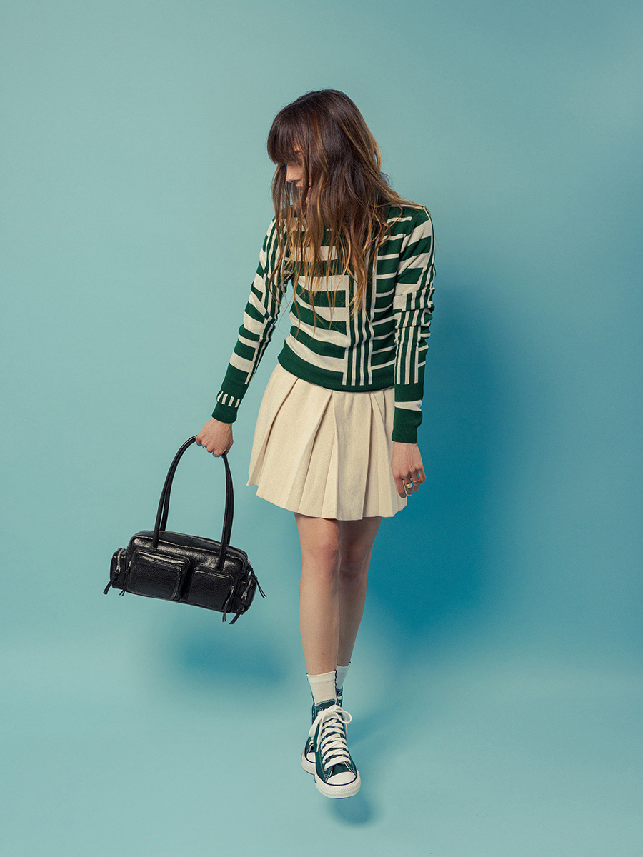 bolso-multibolsillos-cuero-negro-brillante-lebasset-90s-eclipse-vista-lateral-w56-m-b