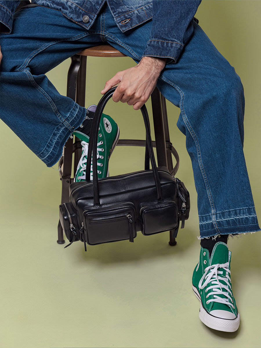 bolso-multibolsillos-cuero-lebasset-90s-negro-vista-zoom-material-w56-b