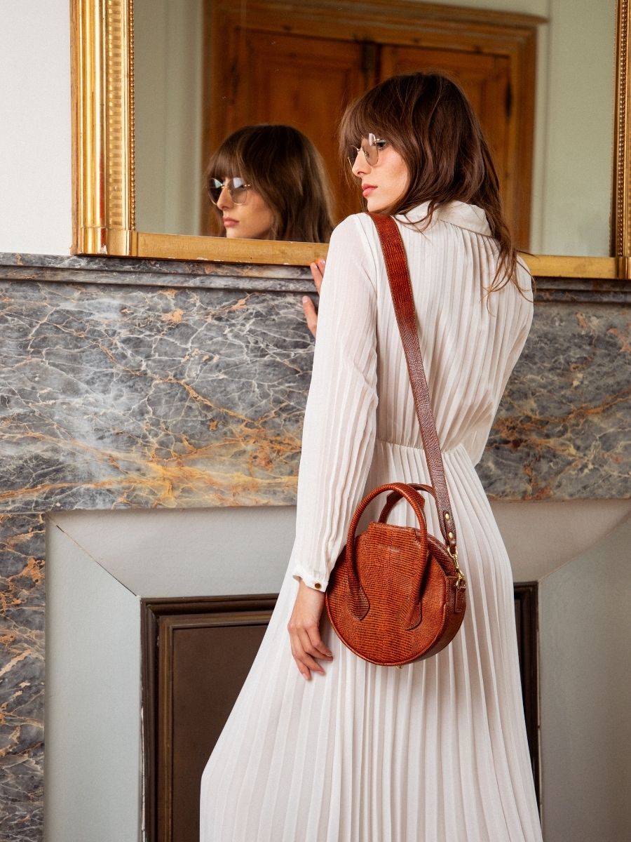 foto-vista-de-la-bolsa-de-mano-de-cuero-marrón-aline-1960-ámbar-paul-marius-w34-l-l