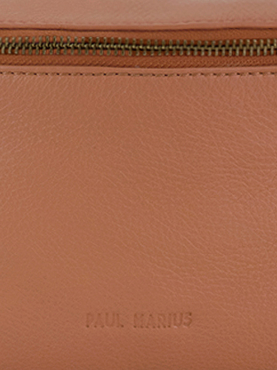 foto-interior-bolsa-banana-cuero-marrón-labanane-art-deco-caramel-paul-marius-m503-ad-ca