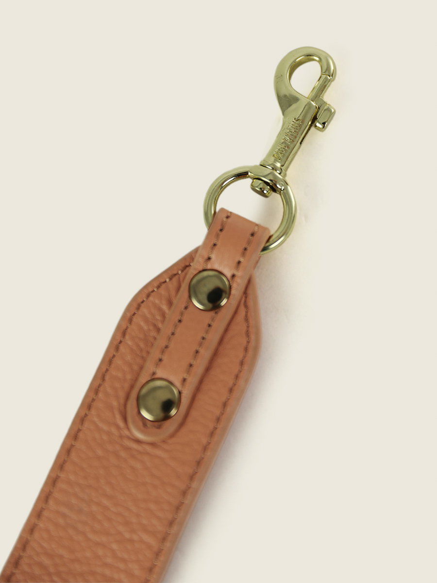 foto-vista-lateral-bandolera-cuero-marrón-labandouliere-art-deco-caramel-paul-marius-ss01-ad-ca