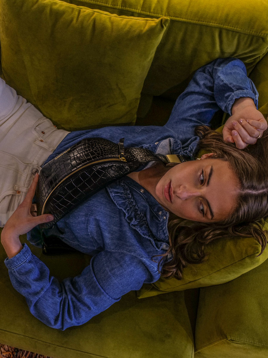 foto-bolso-banana-cuero-mujer-labanane-alligator-negro-paul-marius-m503-a-b