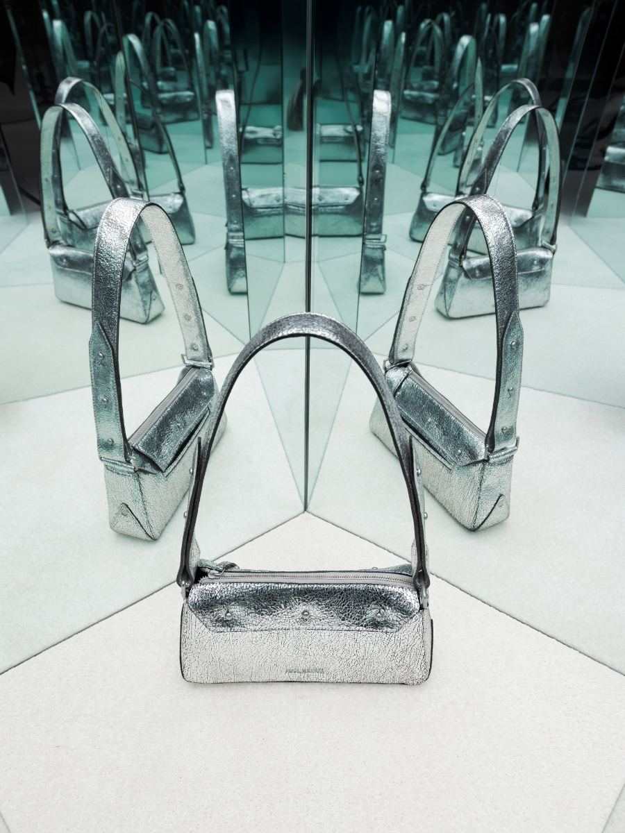 bolso-bandolera-billie-espejo-plateado-vista-lateral-w55-mir