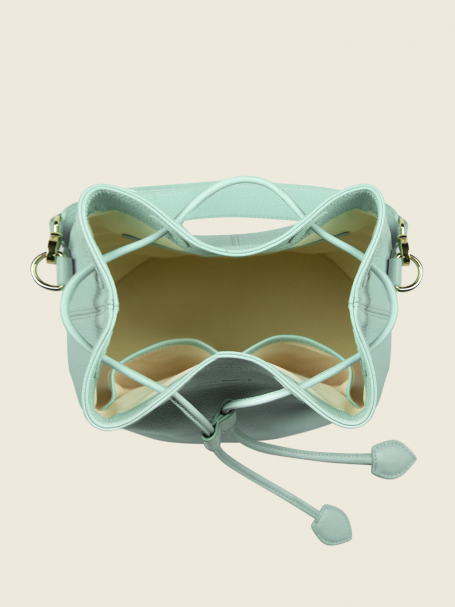 foto-vista-bolso-bolso-cubo-cuero-azul-capucine-azur-azul-cielo-paul-marius-w39-az-l-blu