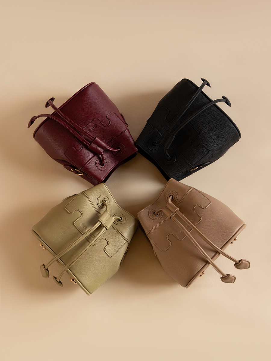 mini-bolso-cubo-de-cuero-capucine-xs-púrpura-vista-zoom-material-w39xs-p