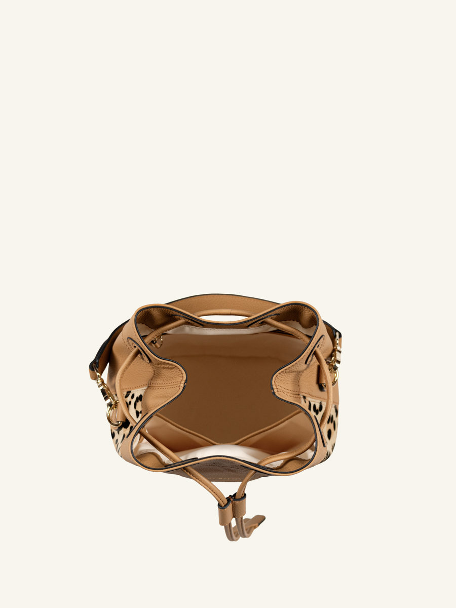 bolso-cubo-cuero-capucine-leopardo-beige-vista-interior-w39-lp-bei