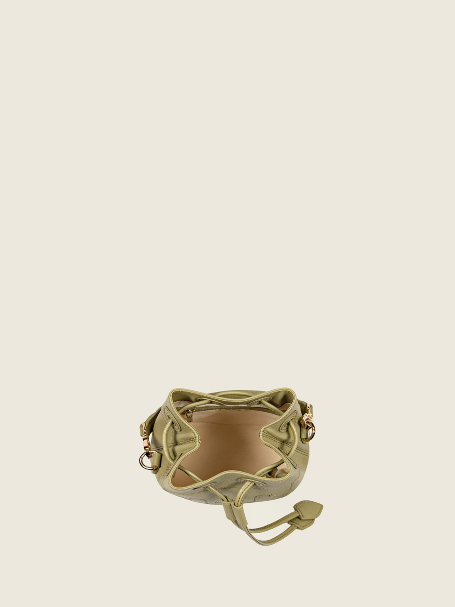 mini-bolso-cubo-cuero-capucine-xs-almendra-vista-lateral-w39xs-al