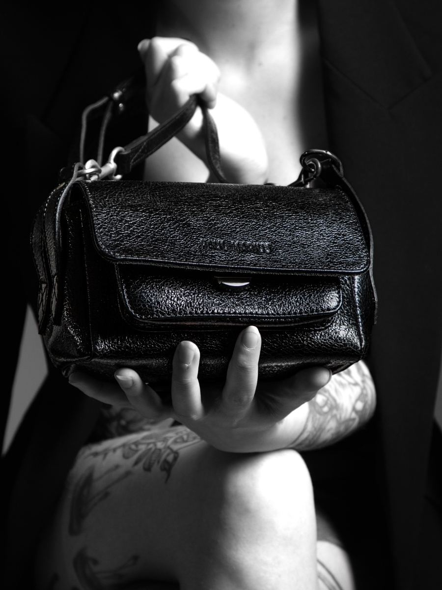 foto-vista-mini-bolso-bandolera-cuero-negro-brillante-diane-xs-eclipse-paul-marius-w35xs-m-b
