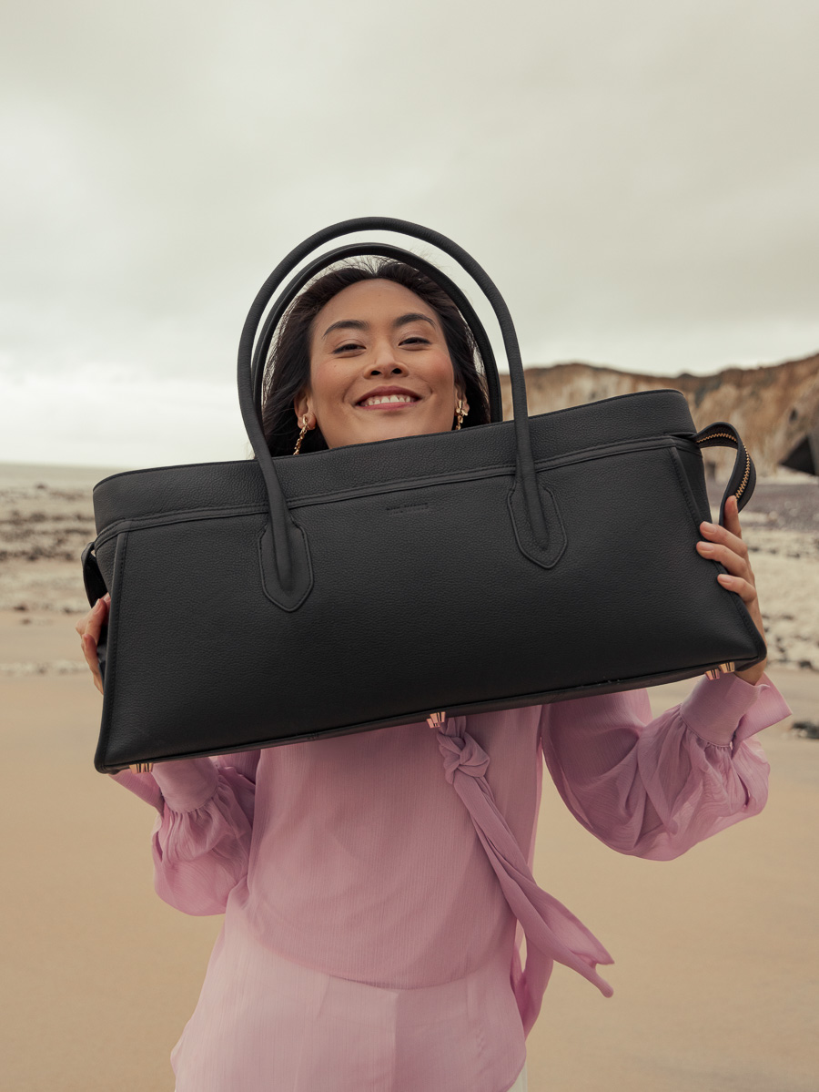 bolso-de-viaje-eros-ultra-largo-negro-carbón-vista-lateral-w52l-bm-b