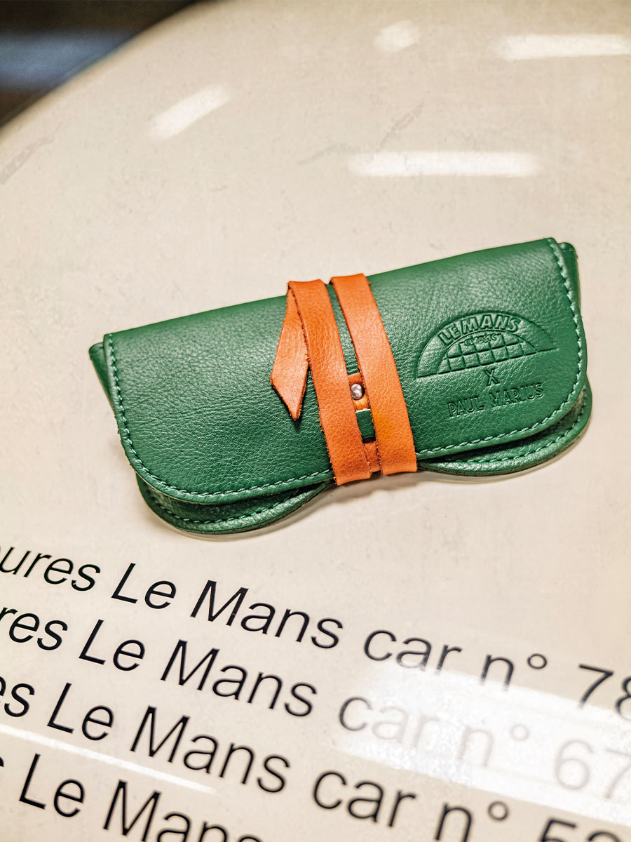 foto-portegafas-estuche-cuero-verde-estuche-para-gafas-le-mans-clasico-paul-marius-m49-lemans-dg