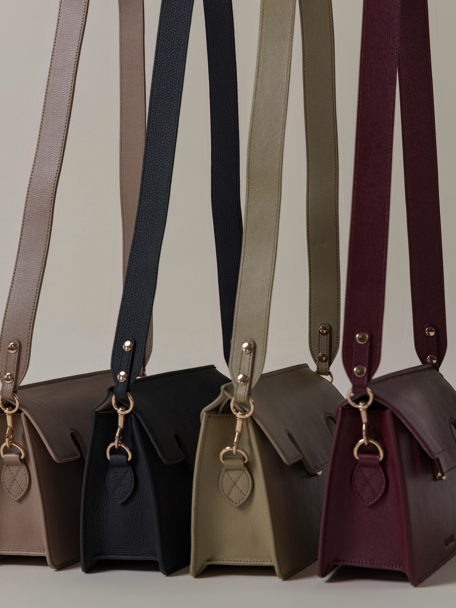 bolso-baguette-cuero-gabrielle-púrpura-vista-zoom-material-w42-p