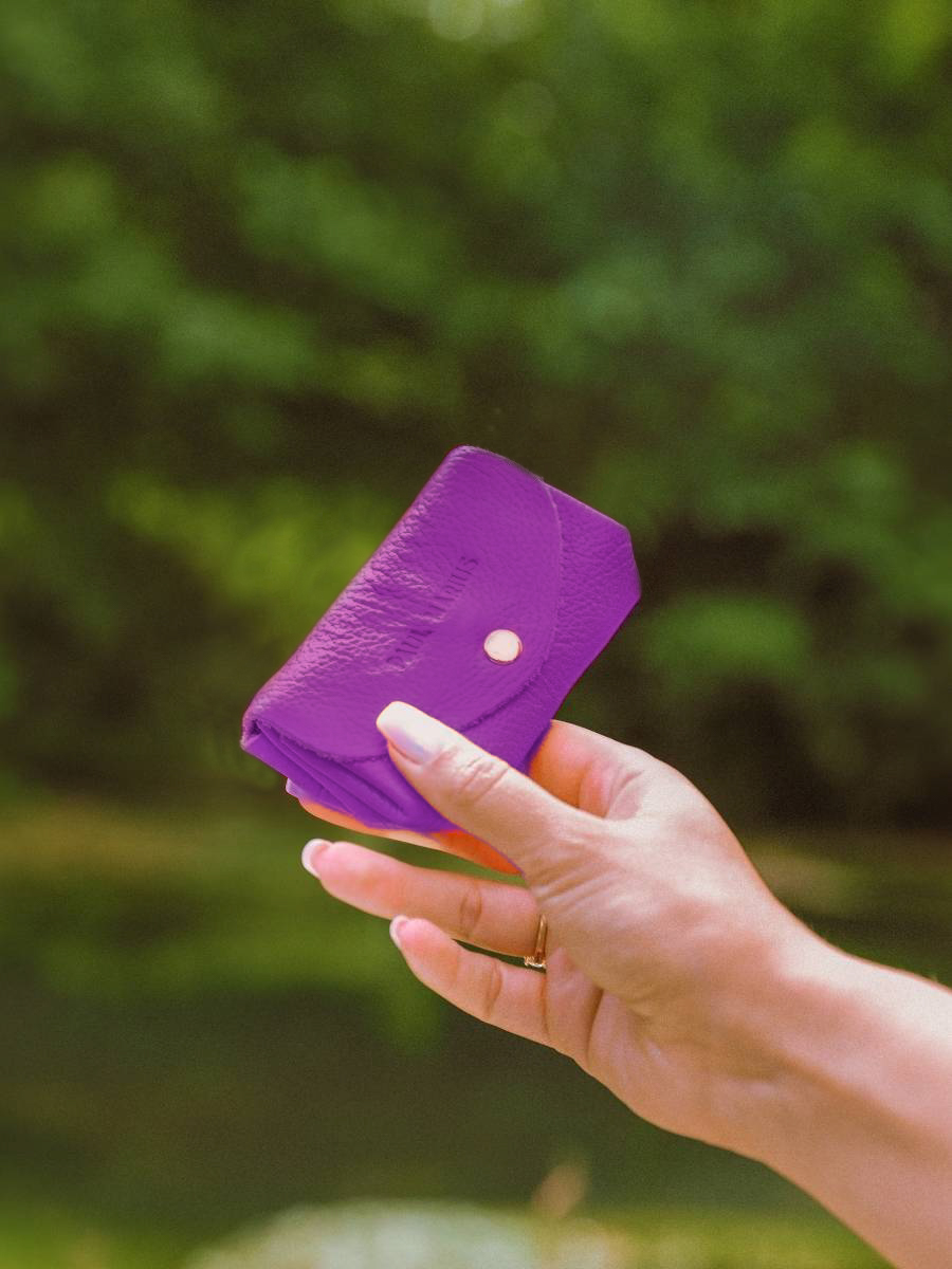 foto-monedero-de-cuero-morado-legustave-sorbet-cassis-paul-marius-clp-sb-p
