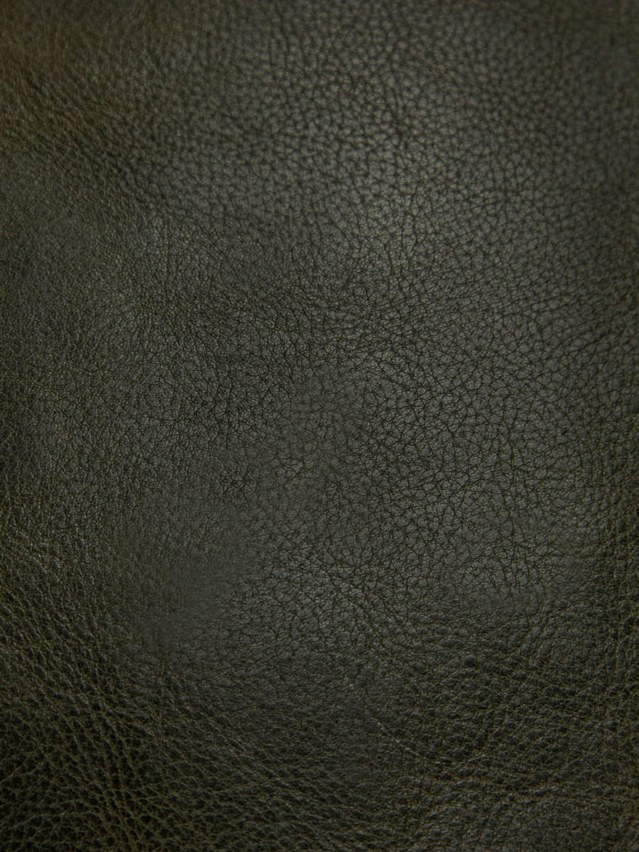 foto-vista-zoom-material-portadocumentos-cuero-unisex-verde-henri-verde-inglés-paul-marius-b10-gr