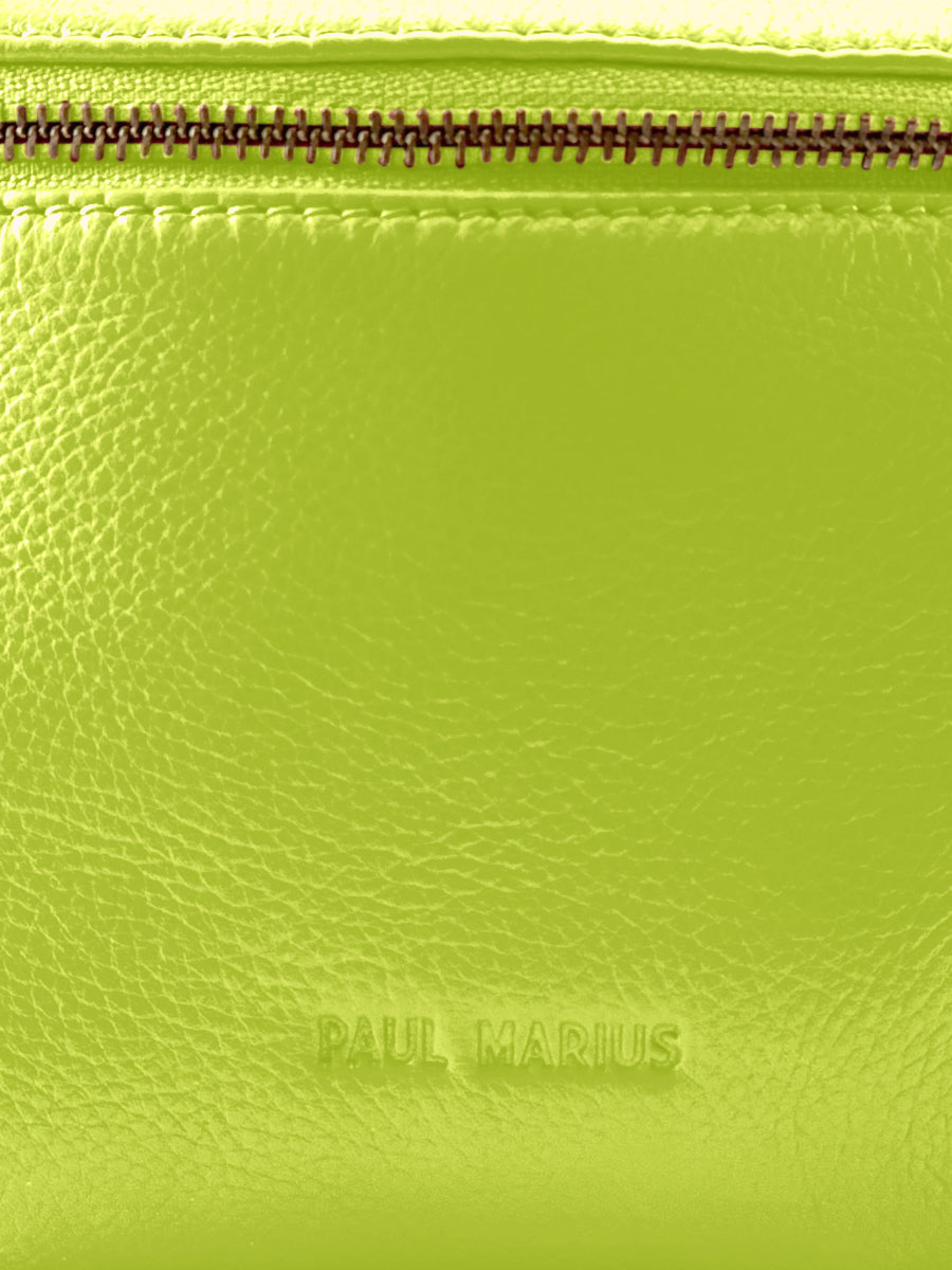 foto-en-primer-plano-material-bolso-banana-cuero-verde-labanane-sorbet-manzana-paul-marius-m503-sb-lgr