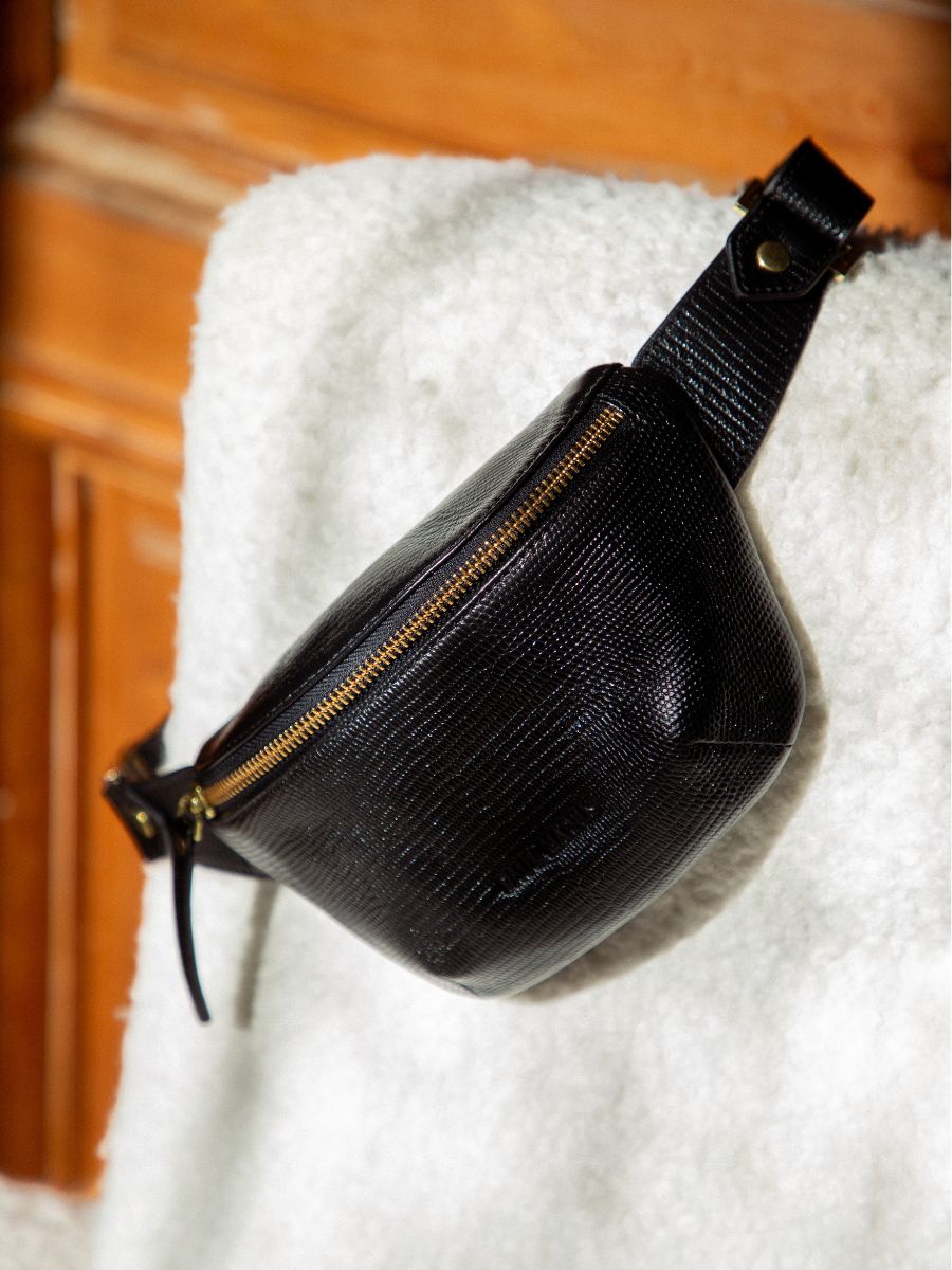 foto-vista-bolso-banana-cuero-negro-azabache-labanane-xs-1960-paul-marius-m503xs-l-b