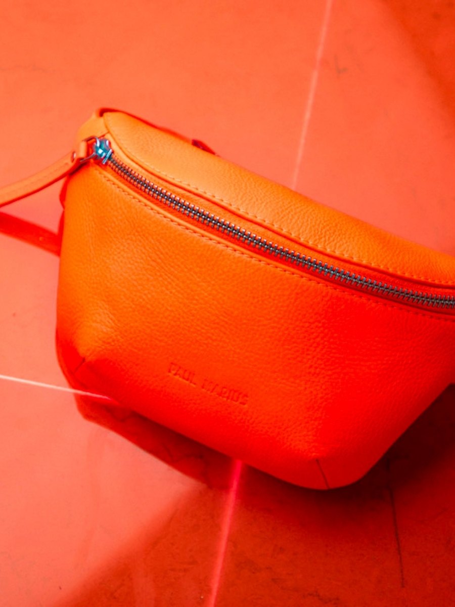 foto-vista-frontal-bolsa-banana-cuero-naranja-labanane-xs-neon-paul-marius-m503xs-ne-o