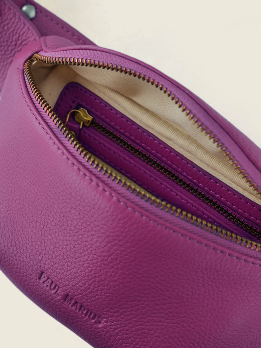 foto-vista-interior-mini-bolsa-banana-cuero-violeta-labanane-xs-sorbet-cassis-paul-marius-m503xs-sb-p
