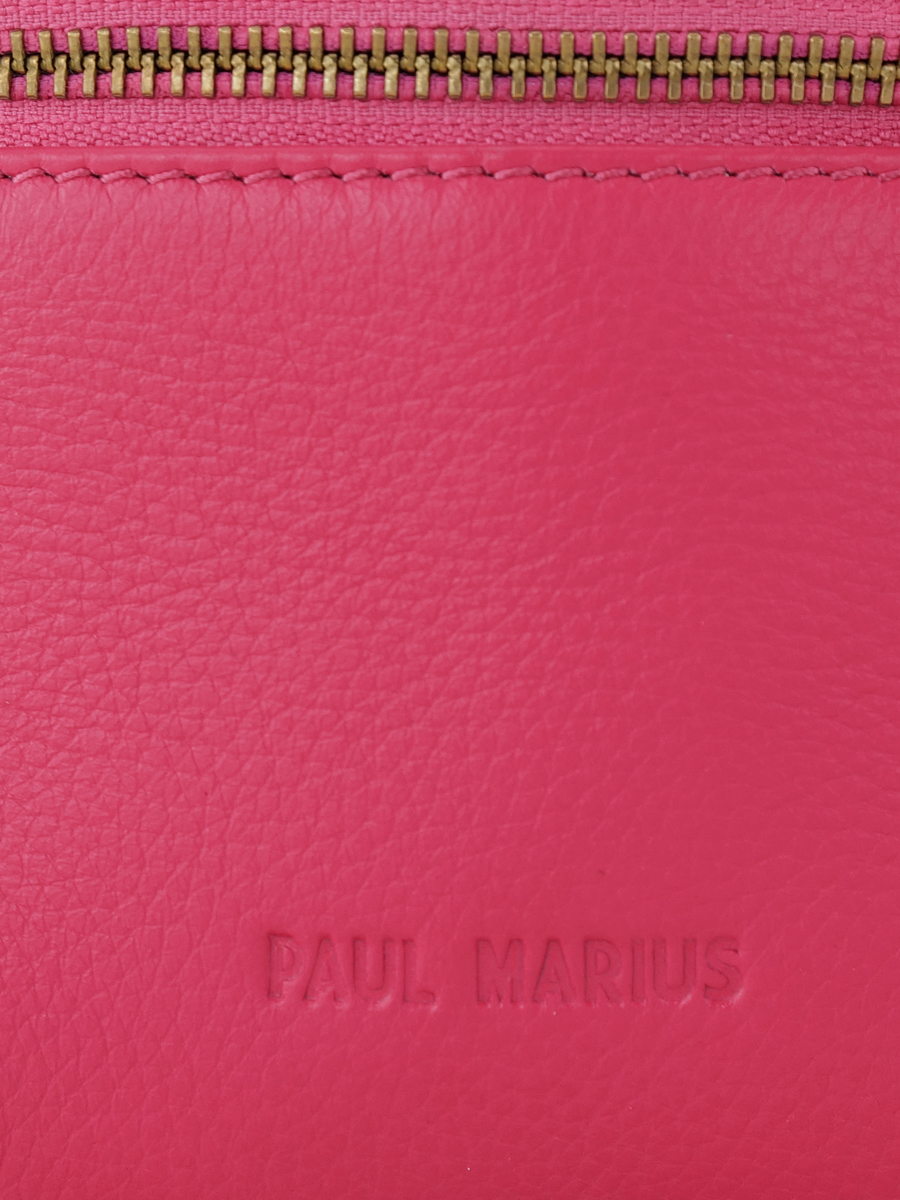 foto-en-primer-plano-mini-bolso-banana-de-cuero-rosa-labanane-xs-sorbet-framboise-paul-marius-m503xs-sb-pi