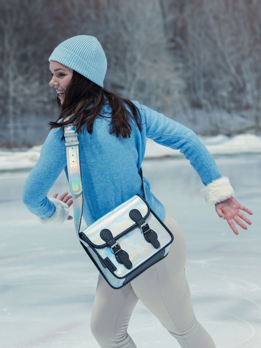 bolso-bandolera-lasacoche-s-givre-holographique-negro-vista-frontal-m02s10-giv