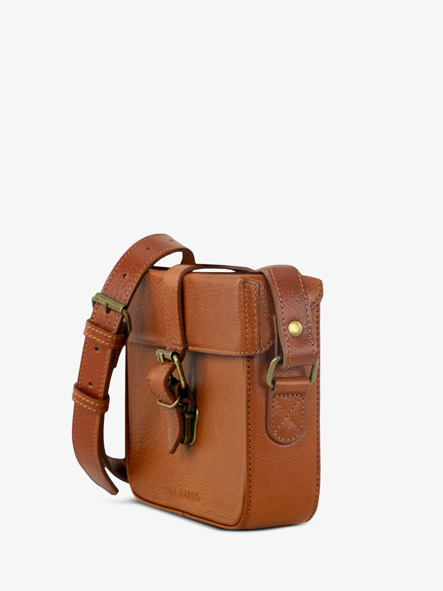bolso-bandolera-lecoquin-cognac-aceitado-vista-lateral-m405-ol