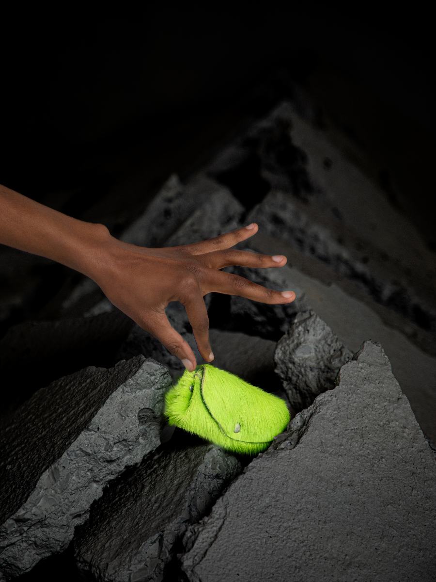 foto-vista-bolsillo-monedero-cuero-verde-legustave-creature-verde-ácido-paul-marius-clp-crea-s-gr