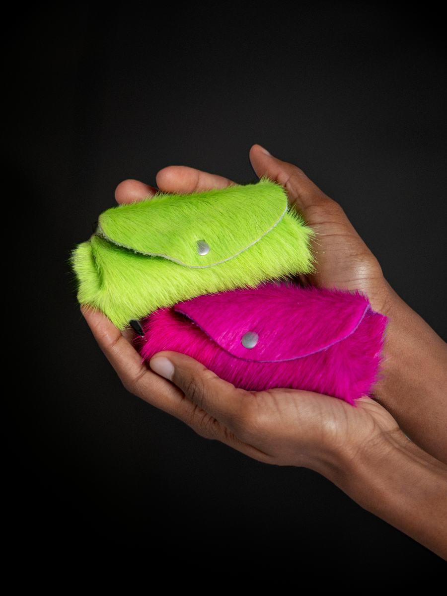 foto-vista-monedero-cuero-rosa-legustave-creature-rosa-ácida-paul-marius-clp-crea-s-pi