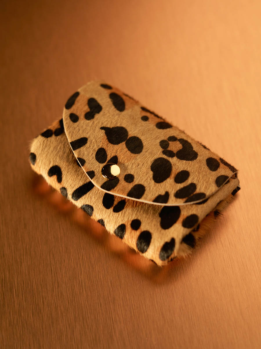 monedero-legustave-leopardo-beige-vista-lateral-clp-lp-bei