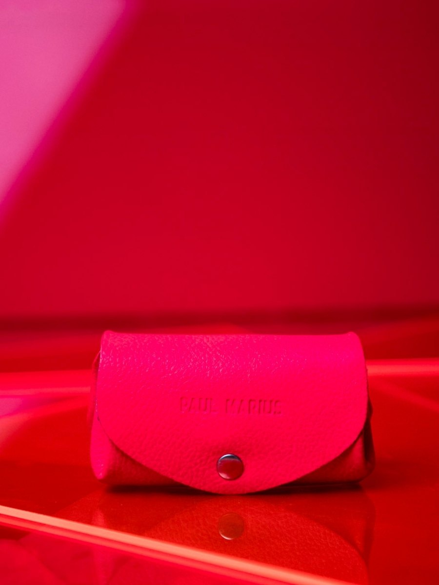 foto-vista-frontal-monedero-cuero-rosa-legustave-neon-paul-marius-clp-ne-pi