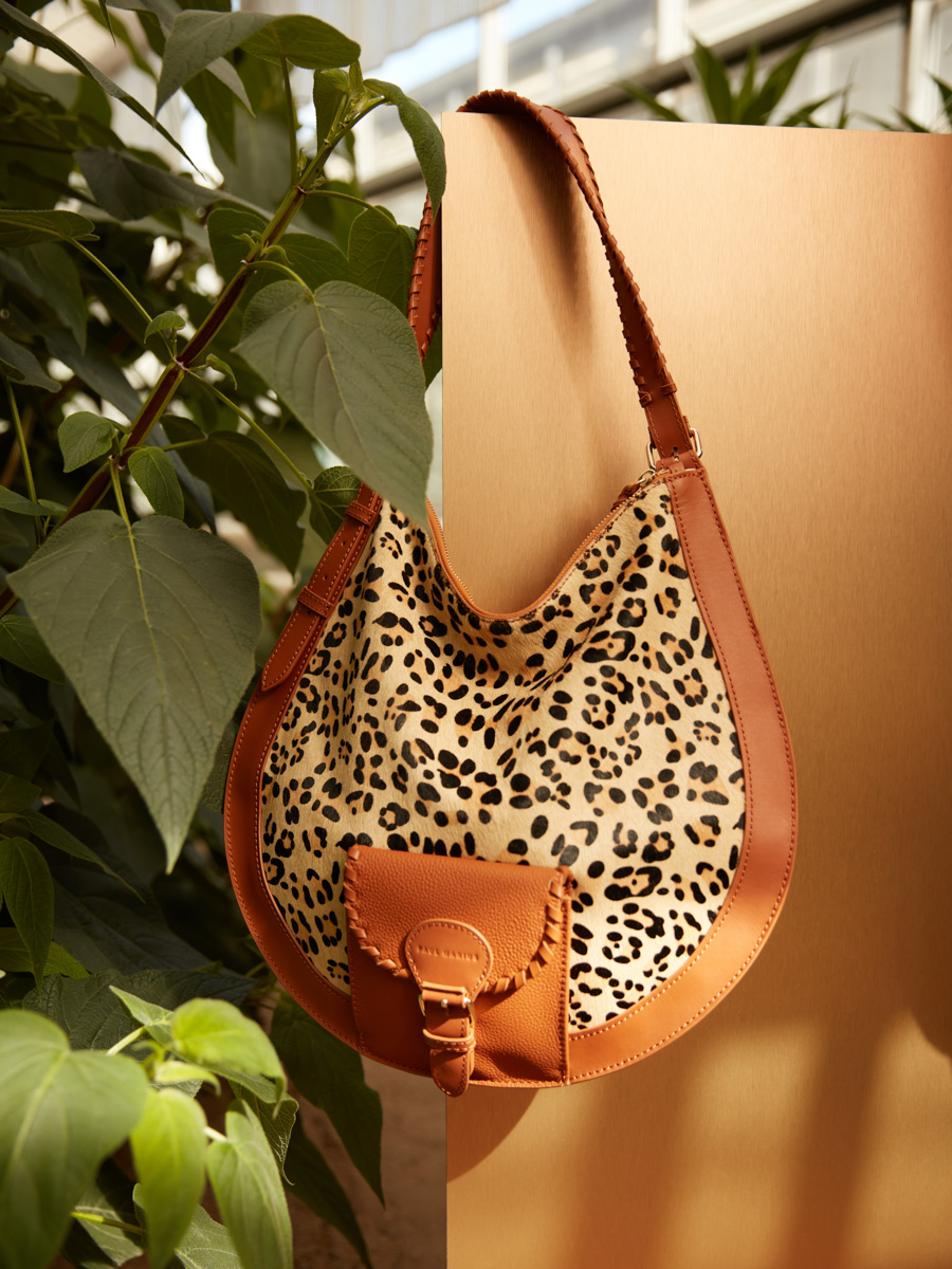 bolso-mujer-cuero-LeHobo-m-beige-Léopard-vista-zoom-material