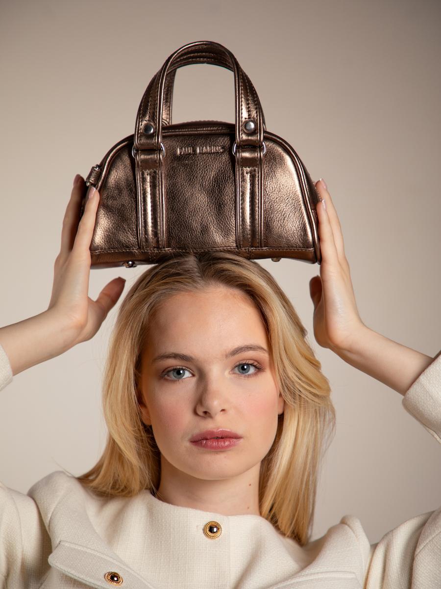 foto-vista-zoom-material-bolso-mano-cuero-cobre-lemini-bowling-cobre-paul-marius-w45xs-c