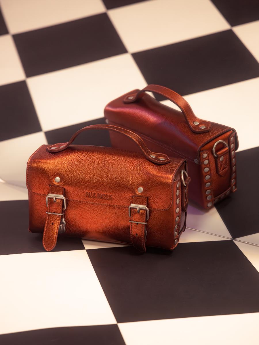 foto-vista-zoom-material-bolso-bandolera-cuero-cobre-lartisane-ginger-paul-marius-p02-m-o