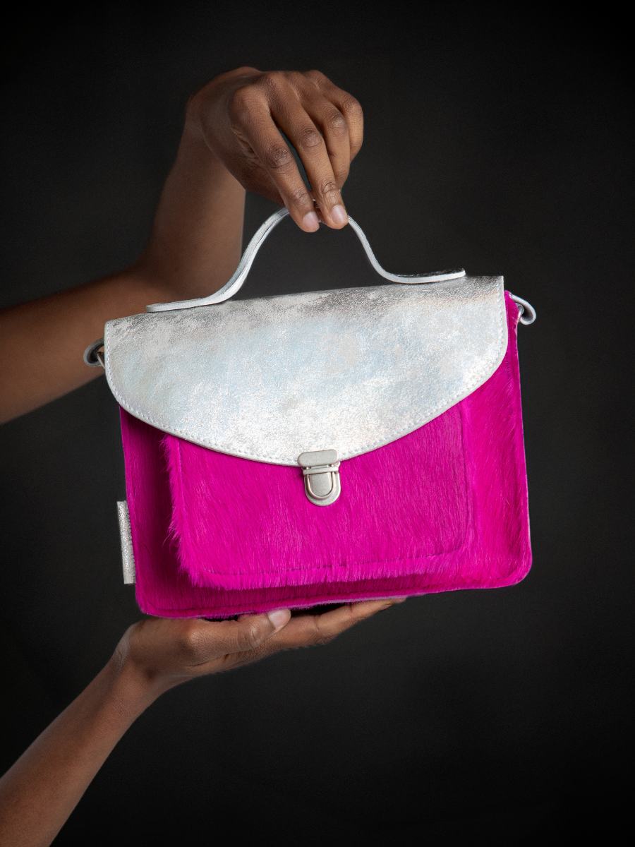 foto-vista-frontal-bolso-de-mano-de-cuero-rosa-mademoiselle-george-creature-rose-acide-paul-marius-w05-crea-s-pi