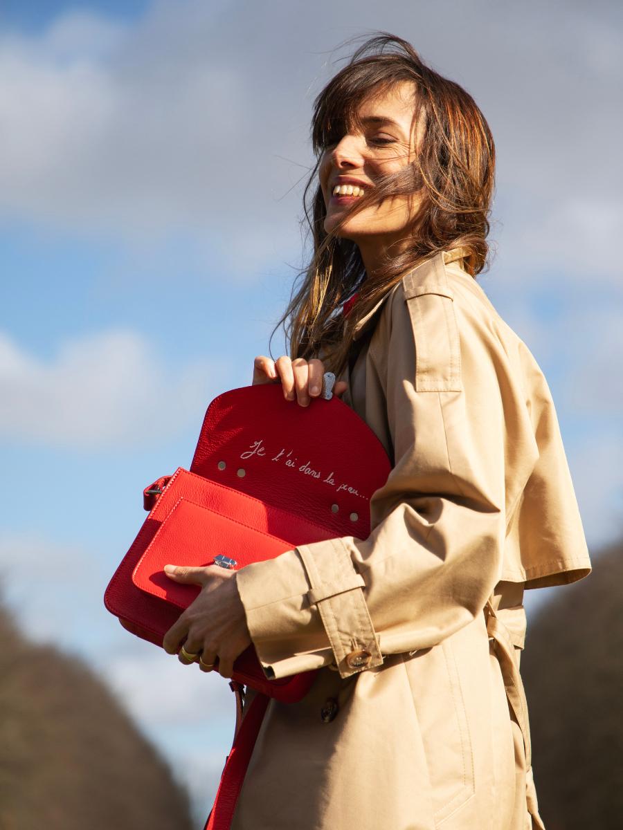 foto-vista-zoom-material-bolso-bandolera-cuero-mujer-mademoiselle-george-mon-amour-paul-marius-w05-lov-r