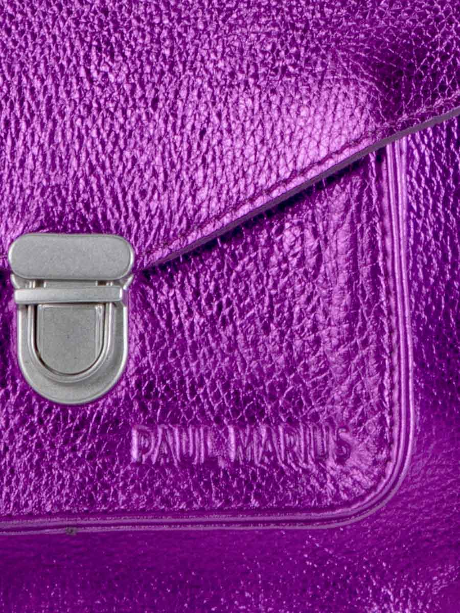 foto-enfoque-material-bolso-mano-cuero-violeta-metalizado-mademoiselle-george-xs-bonbon-paul-marius-w05xs-m-p