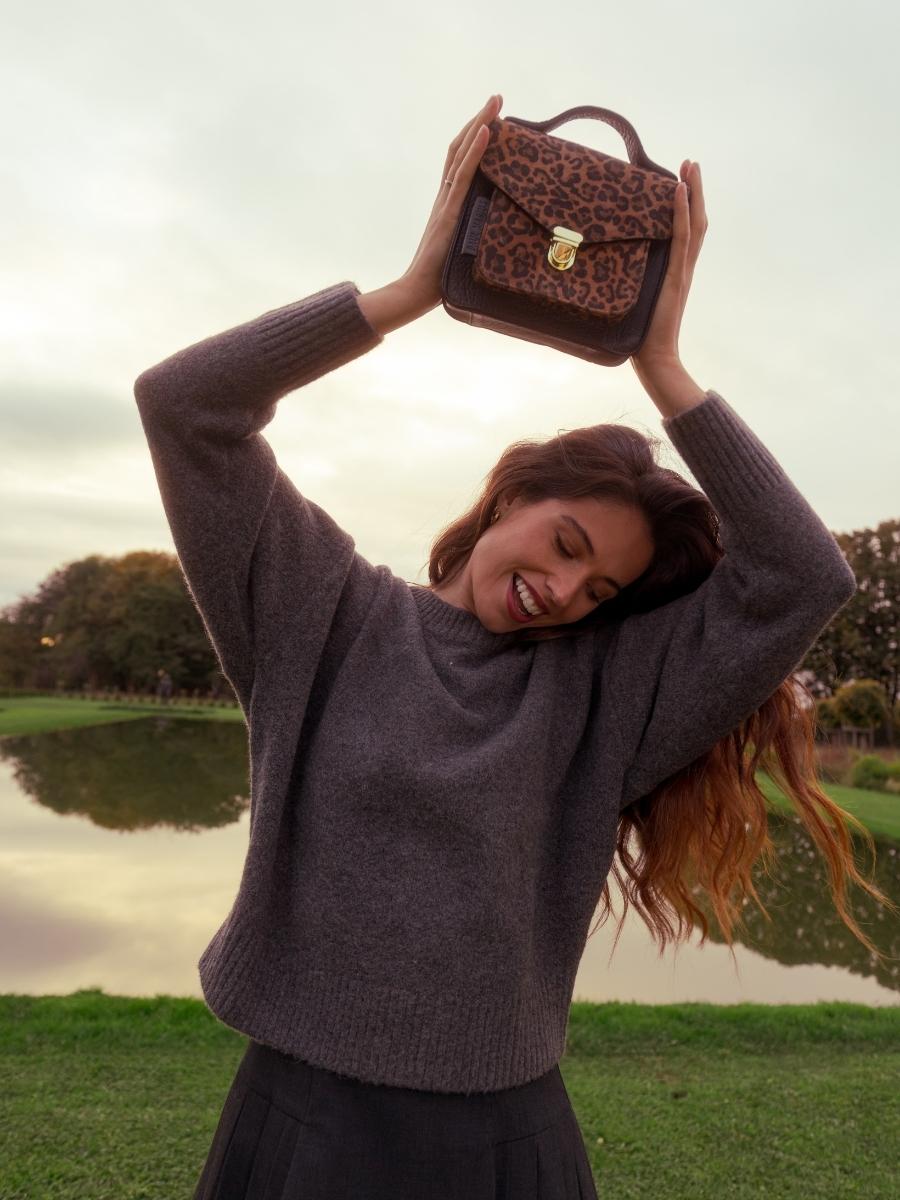 foto-vista-bolso-mano-cuero-leopardo-negro-mademoiselle-george-xs-leopardo-negro-paul-marius-w05xs-lp-b