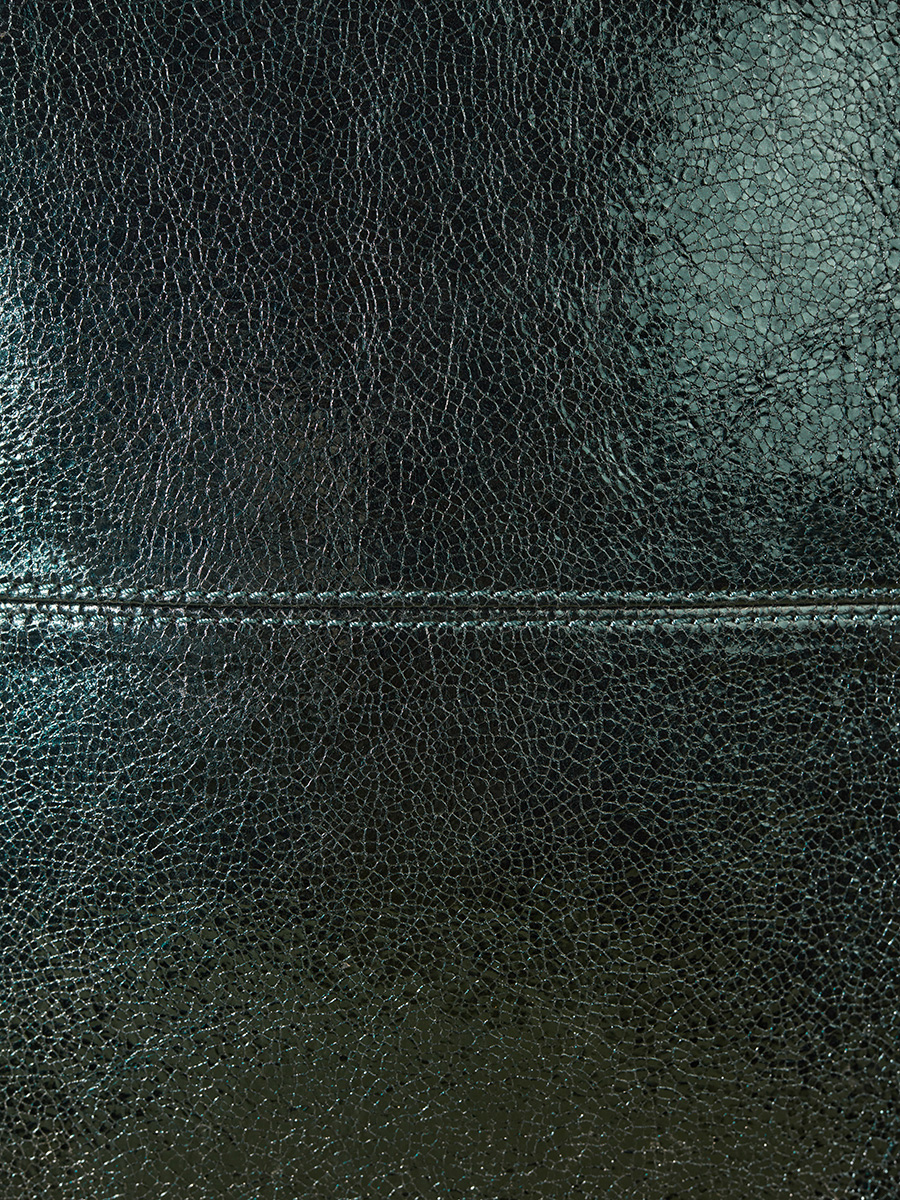 monedero-de-cuero-verde-brillante-legustave-medianoche-vista-zoom-material-clp-m-gr