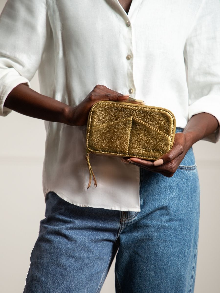 foto-zoom-material-bolso-cinturón-cuero-dorado-paula-bronze-paul-marius-m66-og