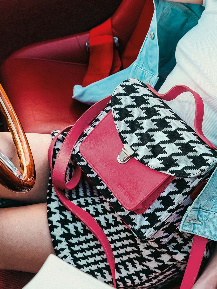 foto-bolso-bandolera-cuero-rosa-mademoiselle-george-allure-rosa-paul-marius-w05-hs2-pi