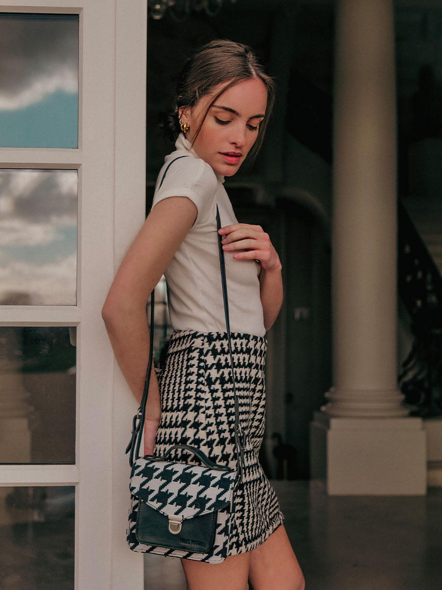 foto-vista-mini-bolso-bandolera-cuero-negro-mademoiselle-george-xs-allure-negro-paul-marius-w05xs-hs2-b