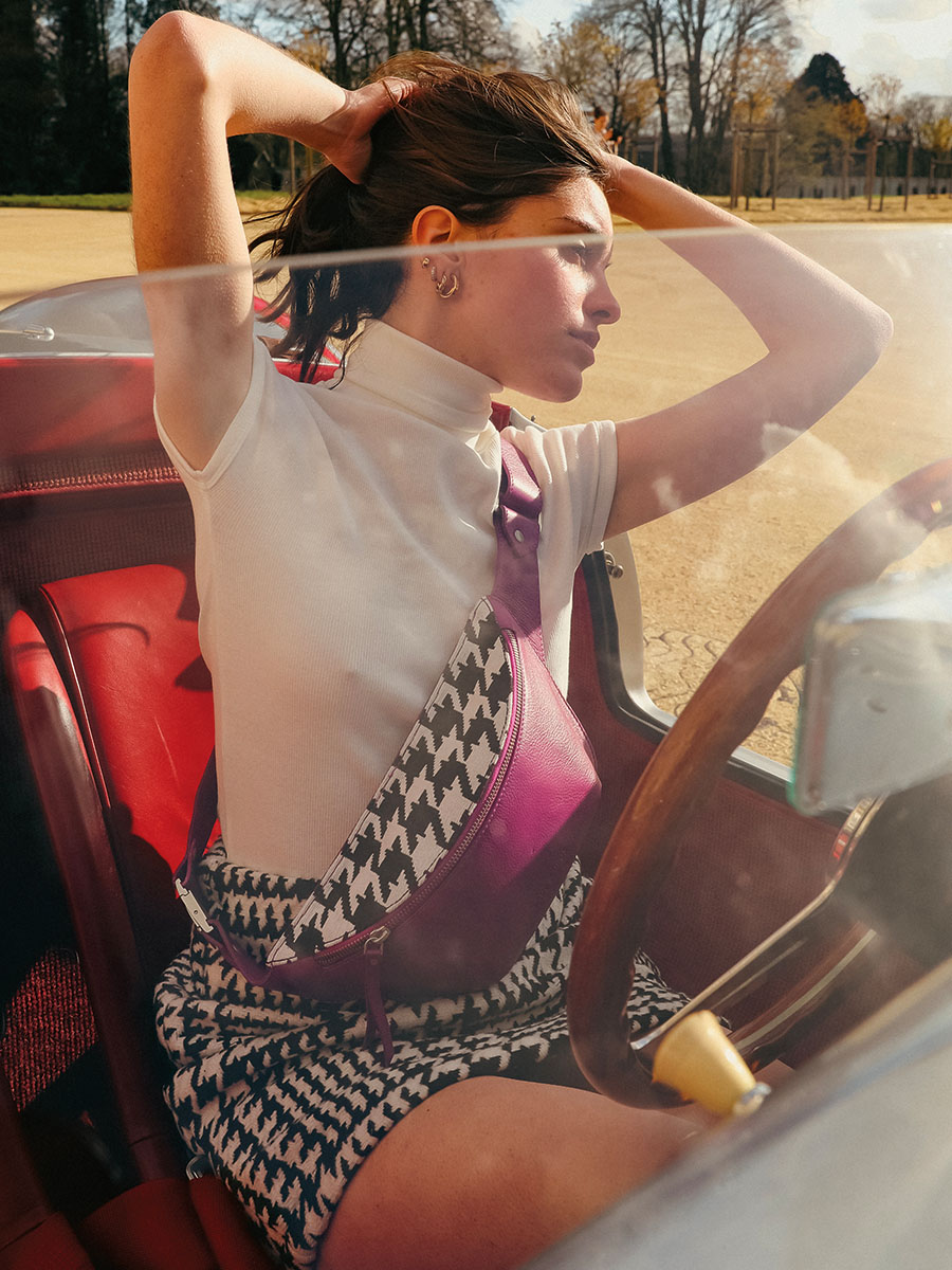 foto-vista-lateral-riñonera-de-cuero-morada-labanane-allure-zinzolin-paul-marius-m503-hs2-zi