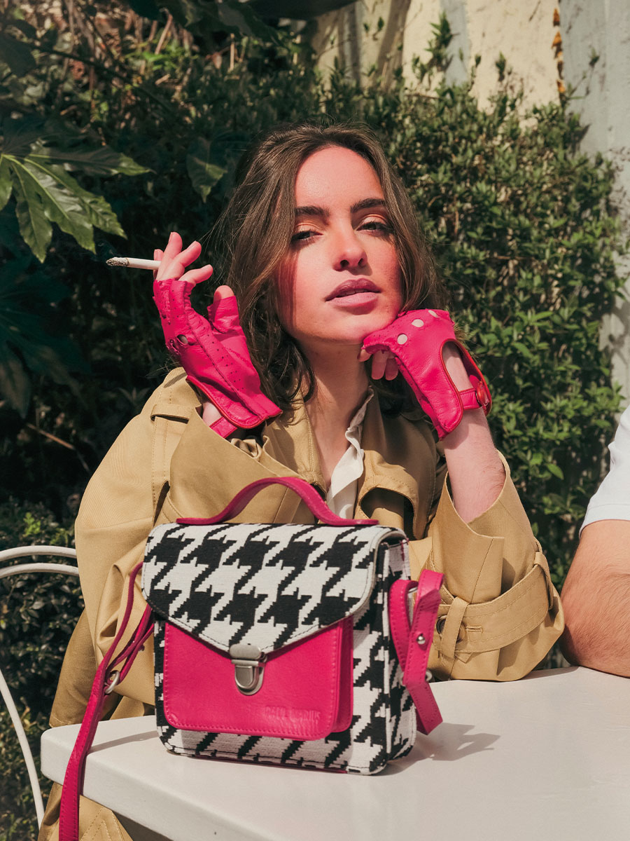 foto-vista-frontal-mini-bolso-bandolera-cuero-rosa-mademoiselle-george-xs-allure-fuchsia-paul-marius-w05xs-hs2-pi