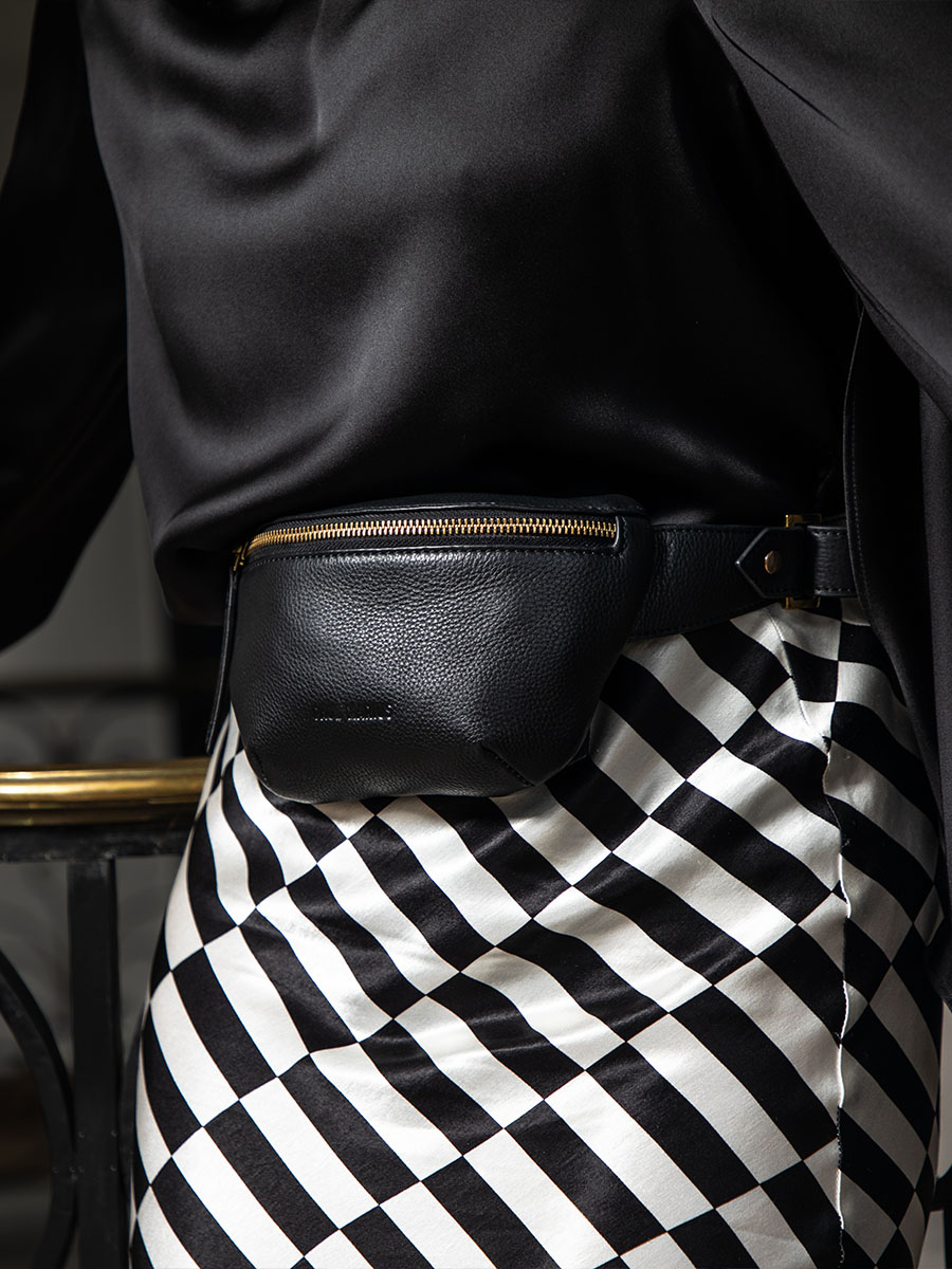 foto-mini-bolso-banana-cuero-negro-labanane-xs-art-deco-negro-paul-marius-m503xs-ad-b