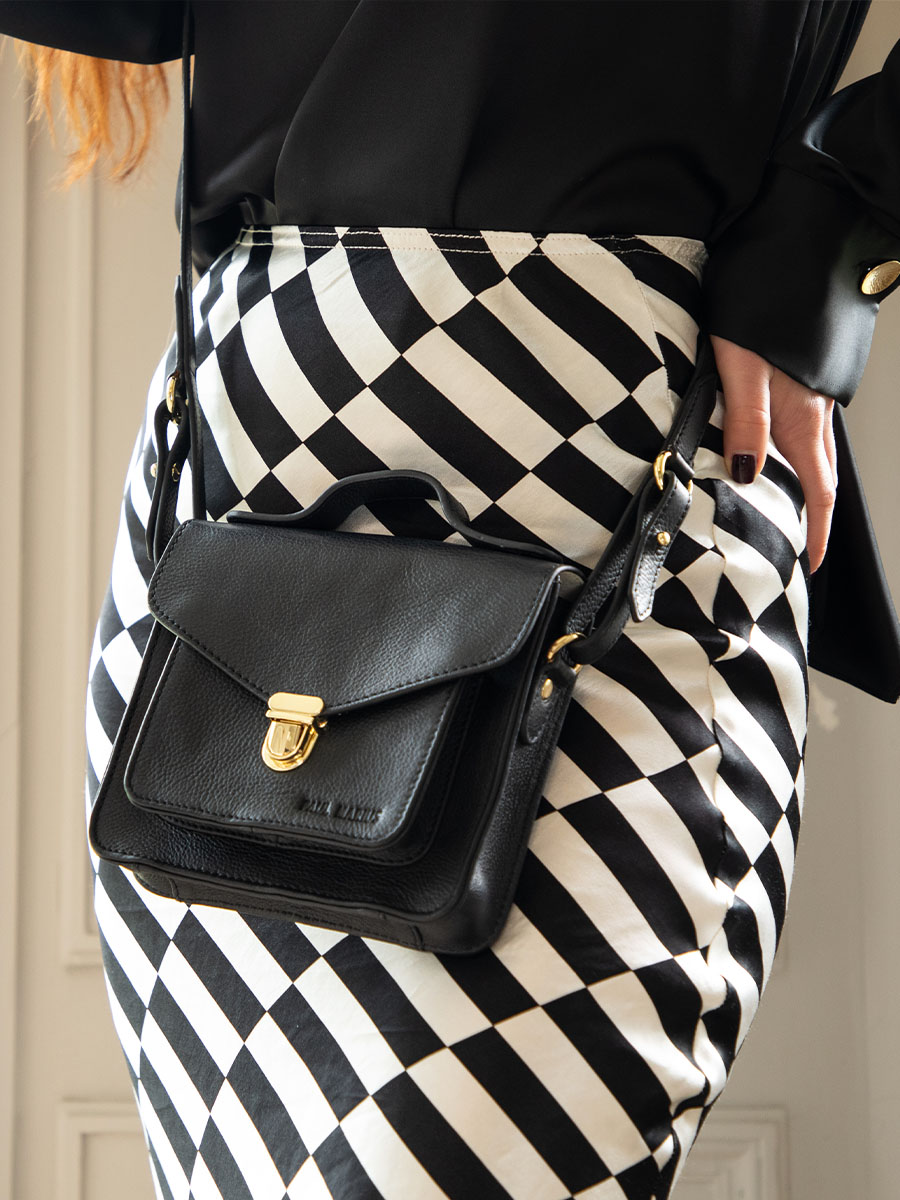 foto-material-mini-bolso-mano-cuero-mujer-negro-mademoiselle-george-xs-art-deco-negro-paul-marius-w05xs-ad-b