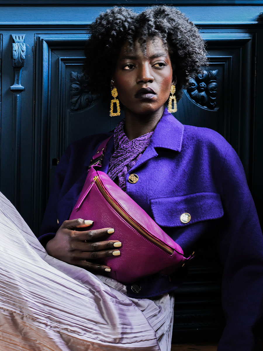 foto-interior-bolsa-banana-cuero-violeta-labanane-art-deco-zinzolin-paul-marius-m503-ad-zi