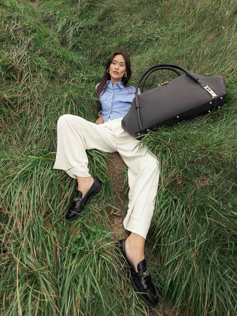 bolsa-de-viaje-romeo-ultra-larga-negra-carbón-vista-lateral-w48l-bm-b