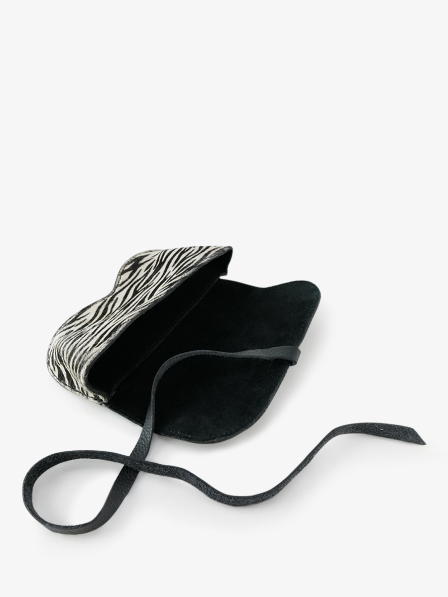 foto-vista-lateral-estuche-para-gafas-de-cuero-para-mujer-estuche-para-gafas-zebre-paul-marius-