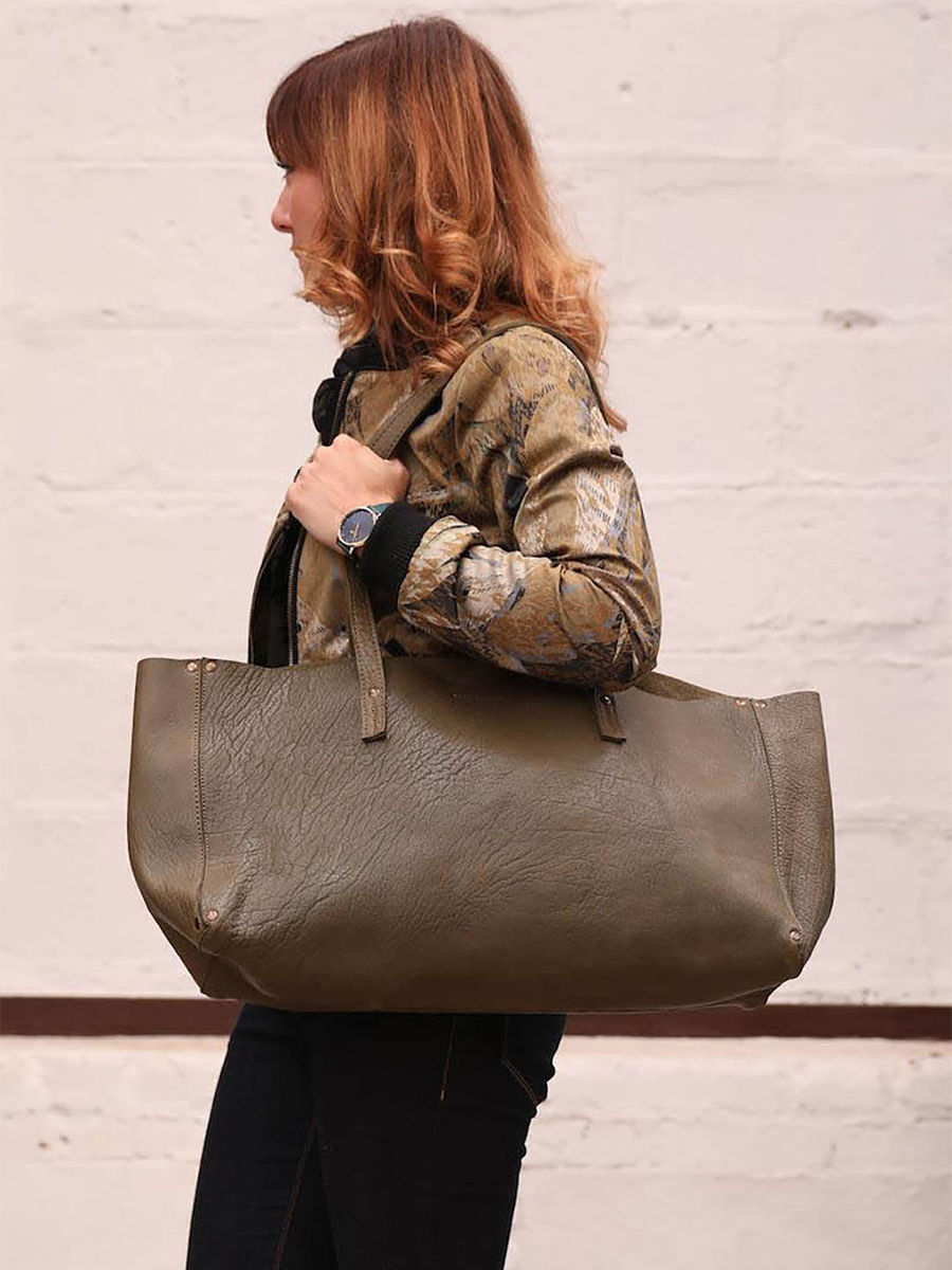 foto-bolso-de-mano-cuero-mujer-caqui-leffronte-m-caqui-paul-marius-w12-k