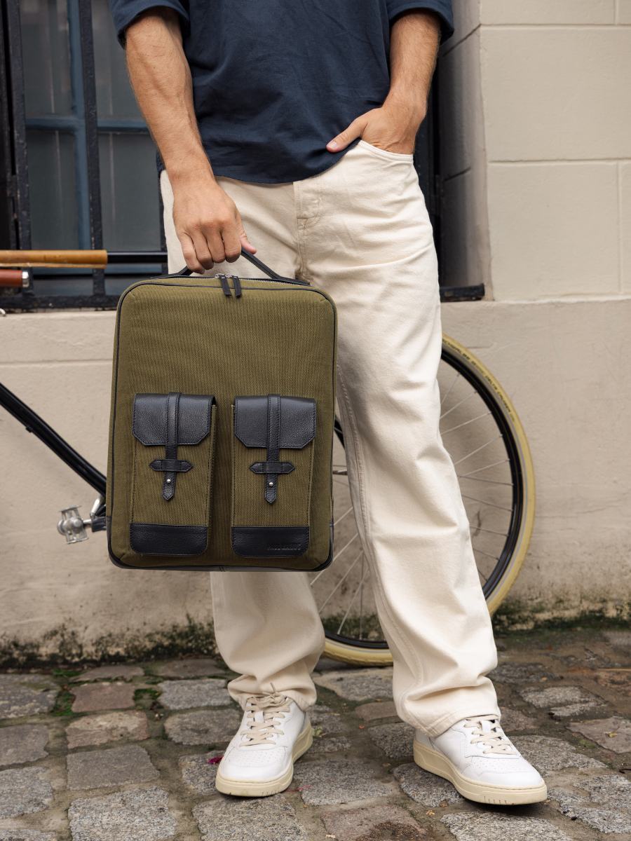 foto-vista-zoom-material-mochila-cuero-unisex-negro-caqui-urbain-negro-lona-caqui-paul-marius-b08-obl-gc